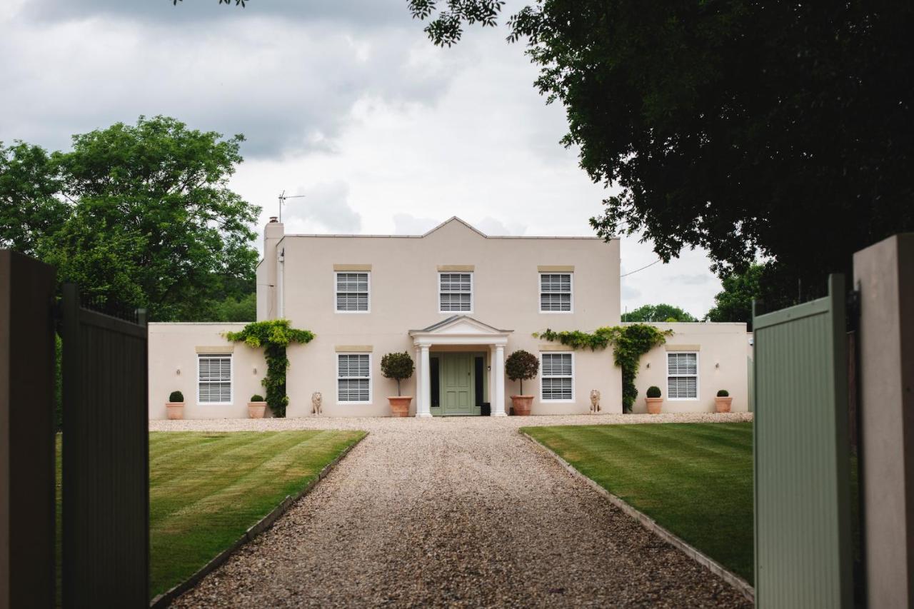Large Country House - Hot Tub - Pool Table - Bbq - 5 Bedrooms - Log Burner Three Legged Cross Exterior photo